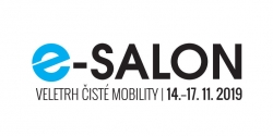Testovací jízdy elektroaut na e-Salonu v Praze